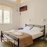 Hotel apartamentowy Akrotopi &