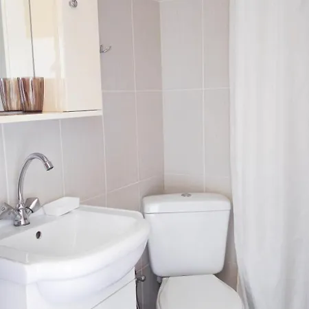 Akrotopi Apartments&studios 3*