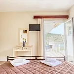 Akrotopi & Lejlighedshotel Tolón