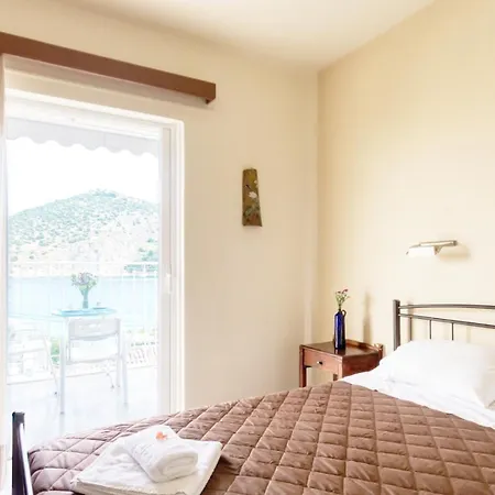 Akrotopi & Aparthotel Tolo