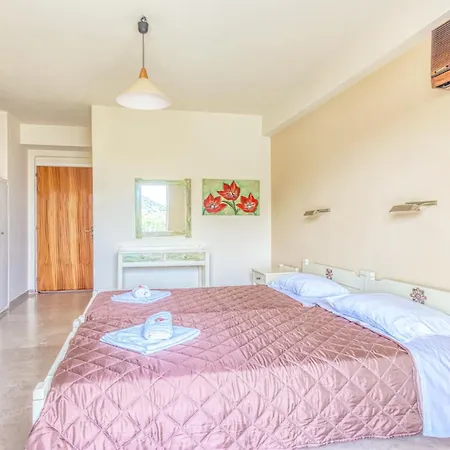 Akrotopi & Aparthotel 2*