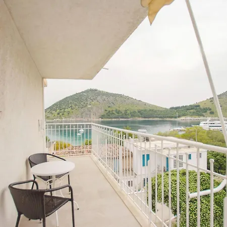 Akrotopi & Aparthotel 3*