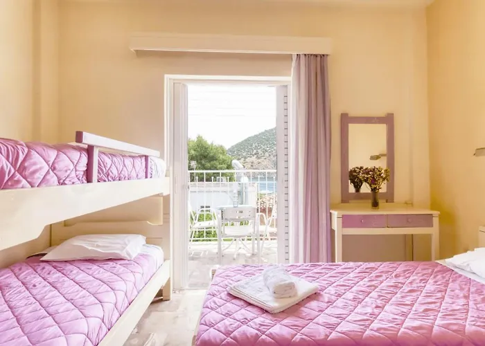 Akrotopi & Ξενοδοχείο με διαμερίσματα 3*