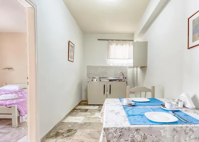 Aparthotel Akrotopi & 3*