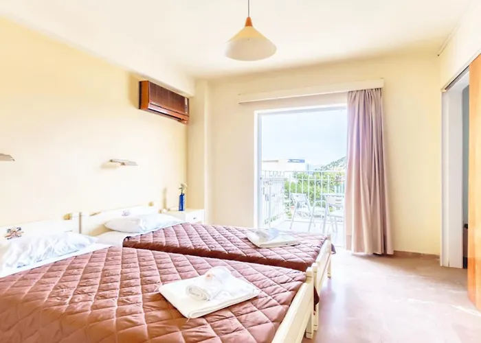 Aparthotel Akrotopi &